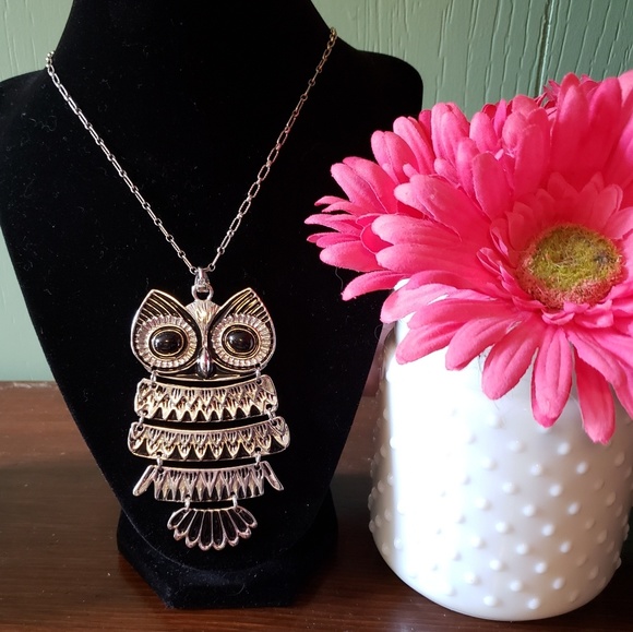 Vintage Jewelry - Large vintage retro silver owl necklace pendant